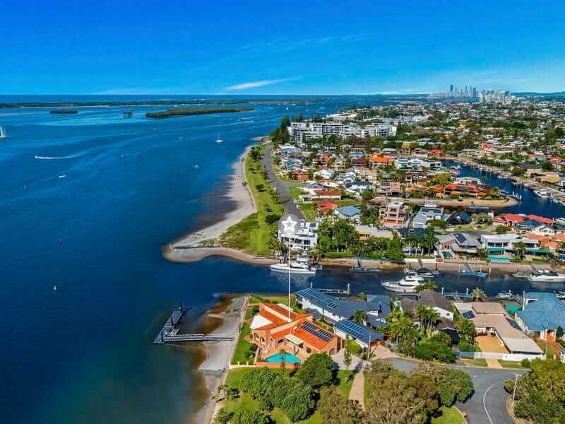 Piing Laundry and laundry service

 in Hollywell Australia
